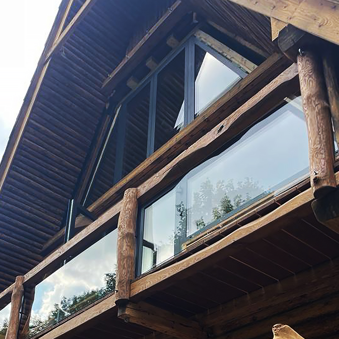 Okna SUPERIAL w domu góralskim 